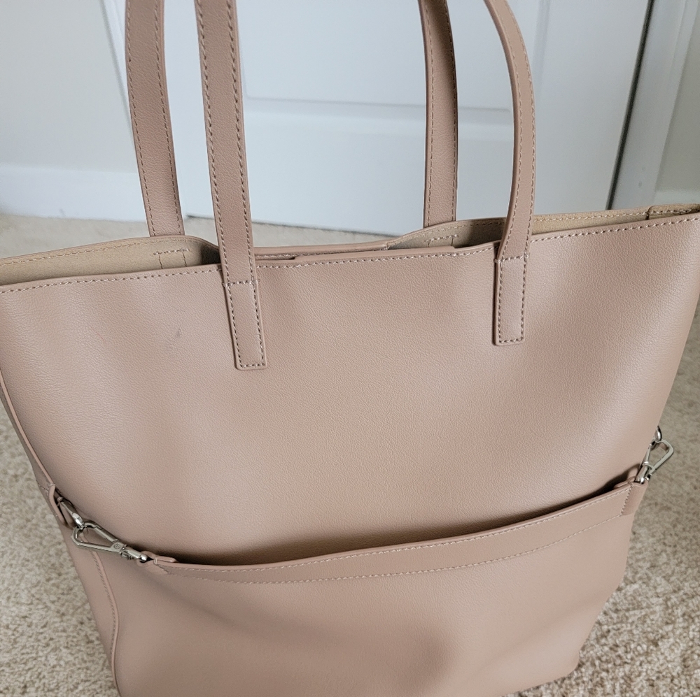 Tote - Away